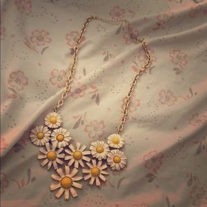 Daisy necklace